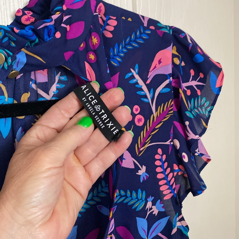 Alice & Trixie Navy Multicolor Floral Ruffle Sleeve Blouse - Picture 3 of 4
